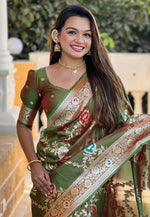 Load image into Gallery viewer, Green Banarasi Silk Saree With Blouse
