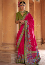 Load image into Gallery viewer, Magenta Silk Saree With Blouse