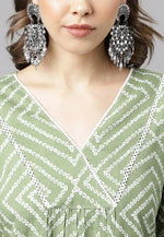 Load image into Gallery viewer, Green Cotton Kurta Set With Pent
