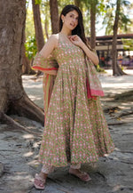 Load image into Gallery viewer, Green Muslin Readymade Anarkali Suit
