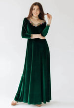 Load image into Gallery viewer, Green Velvet Gown
