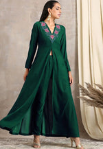 Load image into Gallery viewer, Green Velvet Kurta Set With Pent
