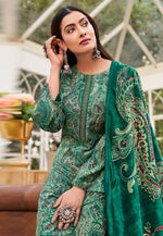 Load image into Gallery viewer, Green Velvet Pant Style Suit
