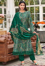 Load image into Gallery viewer, Green Velvet Pant Style Suit

