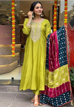 Load image into Gallery viewer, Light Green Viscose Readymade Pant Style Suit
