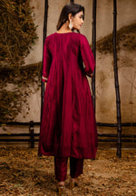 Load image into Gallery viewer, Magenta Silk Readymade Pant Style Suit
