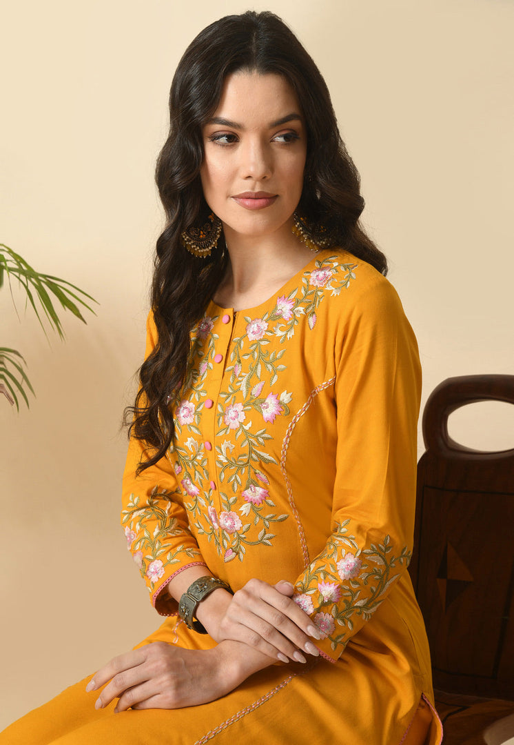 Mustard Cotton Rayon Kurta Set With Pent