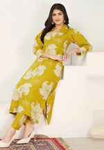 Load image into Gallery viewer, Mustard Rayon Kurta Set With Pent
