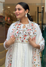 Load image into Gallery viewer, Off White Viscose Readymade Pakistani Suit
