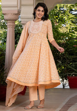 Load image into Gallery viewer, Peach Cotton Readymade Pakistani Suit

