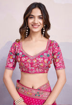 Load image into Gallery viewer, Pink Georgette Bandhani Print Saree