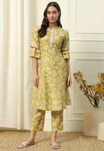 Load image into Gallery viewer, Pista Green Cotton Kurta Set With Pent
