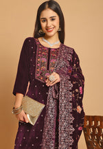Load image into Gallery viewer, Purple Velvet Pakistani Suit
