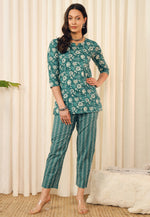 Load image into Gallery viewer, Teal Cotton Printed Co-Ords Set
