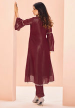Load image into Gallery viewer, Wine Organza Kurta Set With Pent

