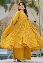 Load image into Gallery viewer, Yellow Muslin Readymade Palazzo Suit
