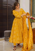 Load image into Gallery viewer, Yellow Muslin Readymade Pant Style Suit
