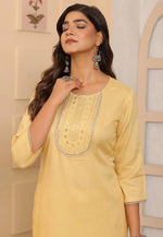 Load image into Gallery viewer, Yellow Rayon Kurta Set With Pent
