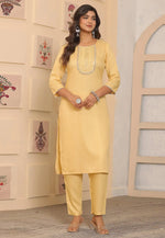 Load image into Gallery viewer, Yellow Rayon Kurta Set With Pent
