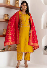 Load image into Gallery viewer, Yellow Viscose Readymade Pakistani Suit
